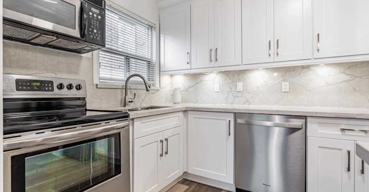 Main-157 Viewmount Avenue, Toronto, ON, M6B 1T5 - 19