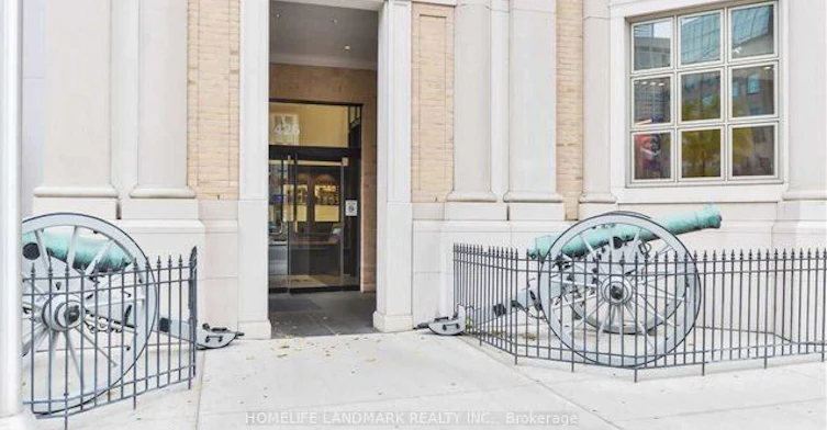 910-426 University Avenue, Toronto, ON, M5G 1S9 - 3
