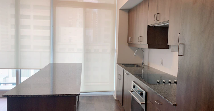 910-426 University Avenue, Toronto, ON, M5G 1S9 - 9