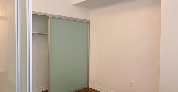 910-426 University Avenue, Toronto, ON, M5G 1S9 - 10
