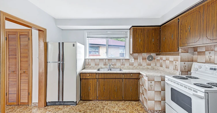 79 Combermere Drive, Toronto, ON, M3A 2W4 - 3