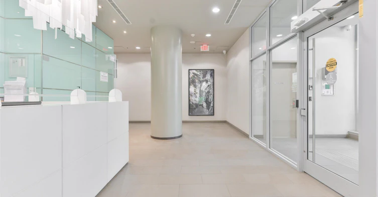 706-126 Simcoe Street, Toronto, ON, M5H 4E6 - 3