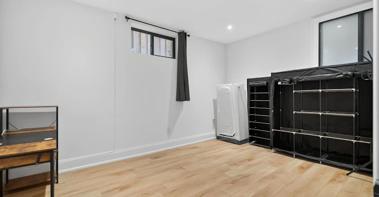 BSMT-645 Coldstream Avenue, Toronto, ON, M6B 2L3 - 11