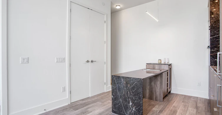 5806-11 Yorkville Avenue, Toronto, ON, M4W 1L2 - 6