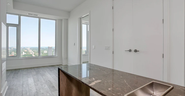 5806-11 Yorkville Avenue, Toronto, ON, M4W 1L2 - 7