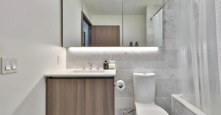 3715-19 Bathurst Street, Toronto, ON, M5V 0R9 - 14