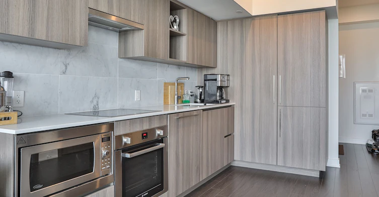 3715-19 Bathurst Street, Toronto, ON, M5V 0R9 - 7