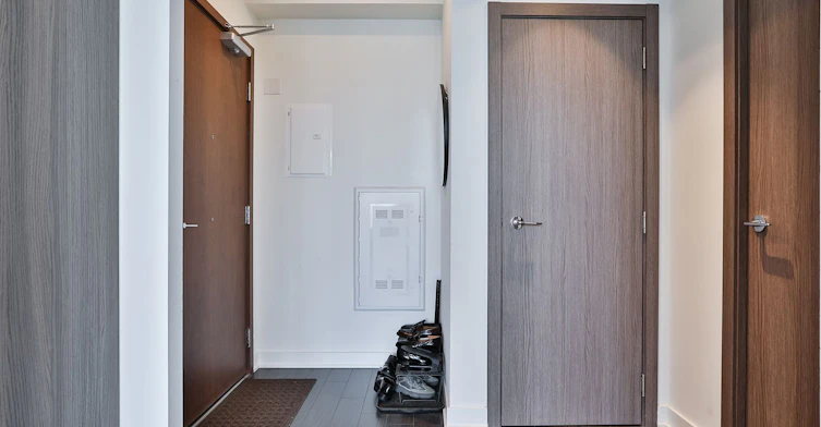 3715-19 Bathurst Street, Toronto, ON, M5V 0R9 - 17