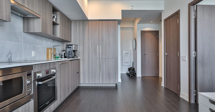 3715-19 Bathurst Street, Toronto, ON, M5V 0R9 - 8