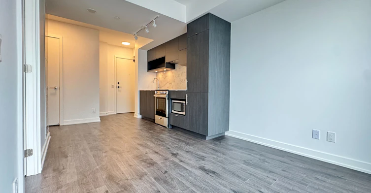 2802-100 Queen Street E, Toronto, ON, M5C 0B5 - 4
