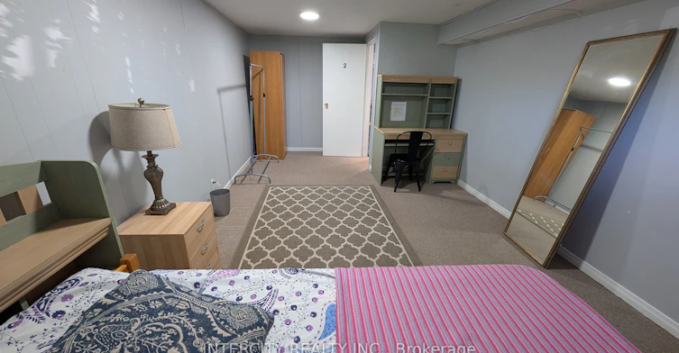 Room 2-56 Caracas Road, Toronto, ON, M2K 1B1 - 3