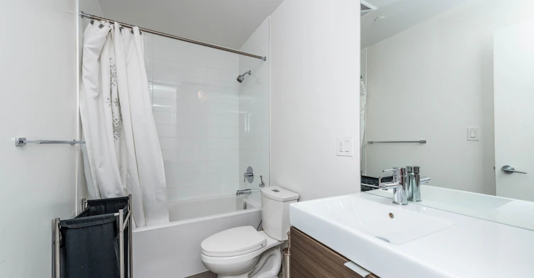2302-62 Forest Manor Road, Toronto, ON, M2J 0B6 - 3