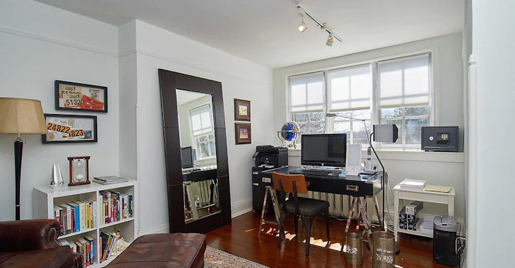 63 Highland Avenue, Toronto, ON, M4W 2A2 - 17