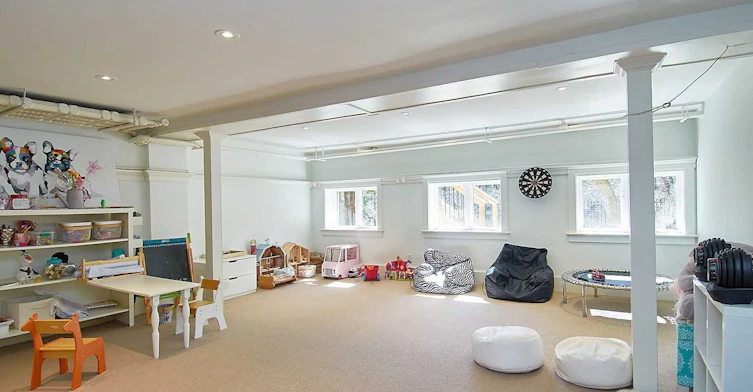 63 Highland Avenue, Toronto, ON, M4W 2A2 - 20