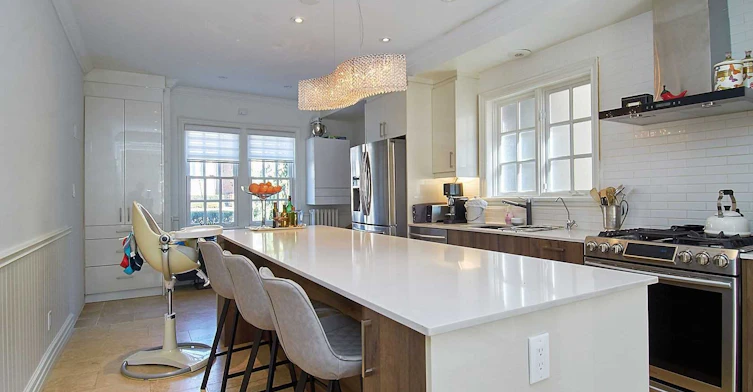 63 Highland Avenue, Toronto, ON, M4W 2A2 - 7