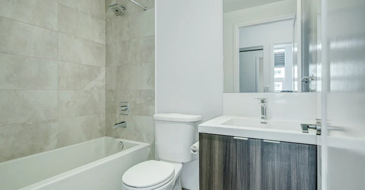 321-101 Erskine Avenue, Toronto, ON, M4P 0C5 - 14