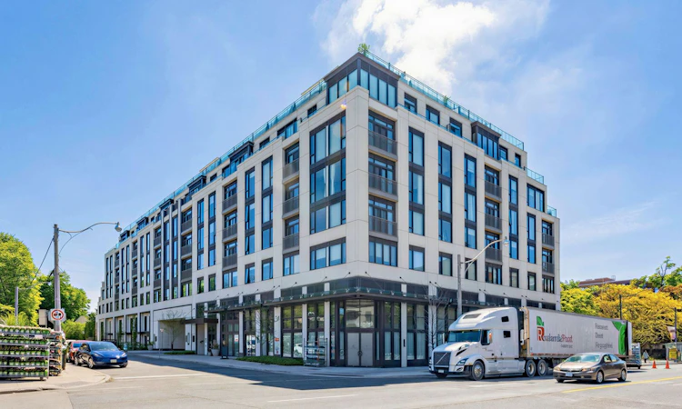 605-1 Strathgowan Avenue
