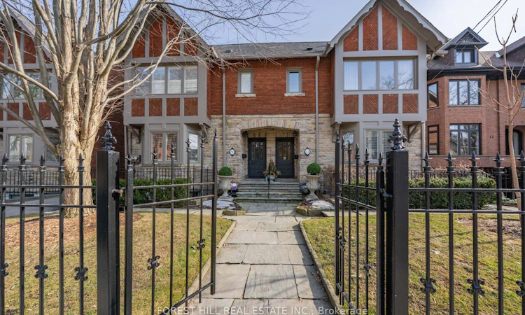 2-11A Clarendon Avenue