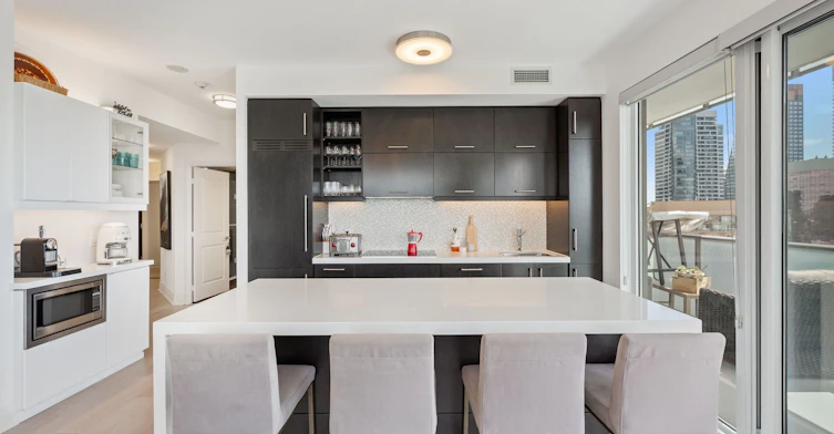2704-65 St. Mary Street, Toronto, ON, M5S 0A6 - 7