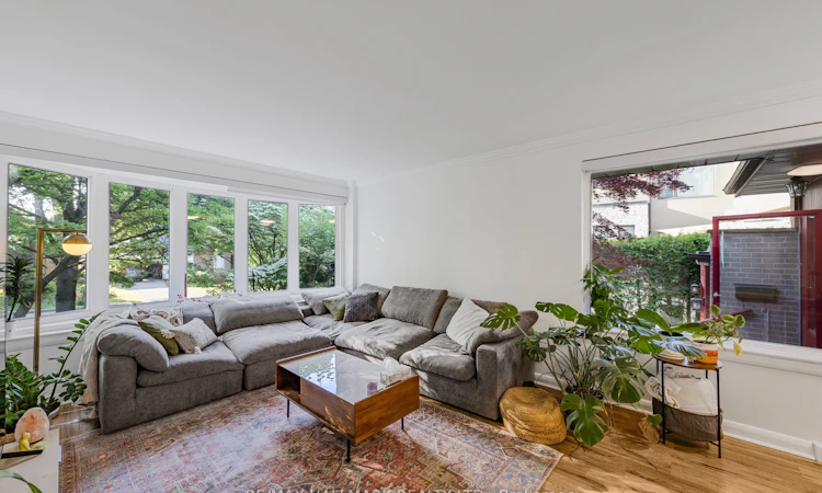 80 Berkinshaw Crescent