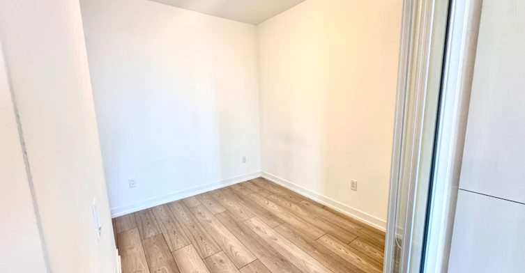 2201-82 Dalhousie Street, Toronto, ON, M5B 0C5 - 5
