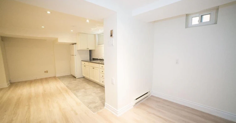 Bsmt-550 Glencairn Avenue, Toronto, ON, M6B 1Z4 - 3
