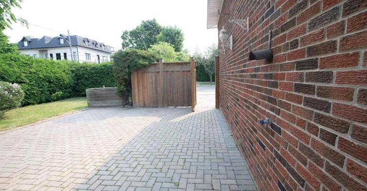 Bsmt-550 Glencairn Avenue, Toronto, ON, M6B 1Z4 - 10