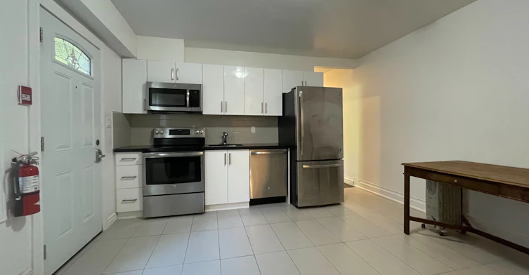 1-95 D'arcy Street, Toronto, ON, M5T 1J9