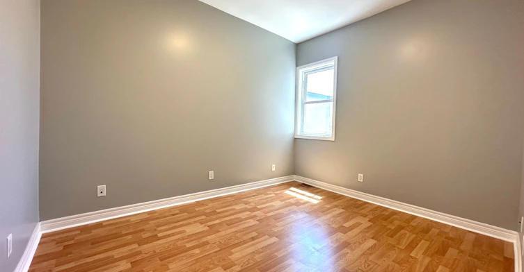 Upper-123 Lindsey Avenue, Toronto, ON, M6H 1E5 - 13