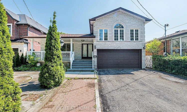 233 Faywood Boulevard