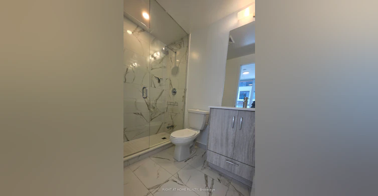 1011-180 Front Street E, Toronto, ON, M5A 0A9 - 14