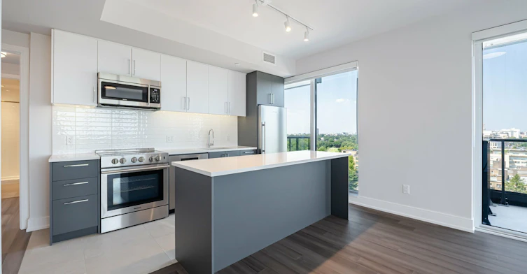 1009-2525 Bathurst Street, Toronto, ON, M6B 2Y9 - 10