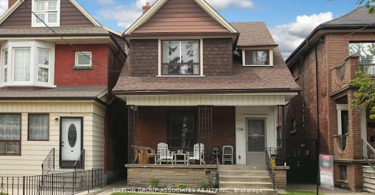 2nd Fl.-738 Shaw Street, Toronto, ON, M6G 3L7