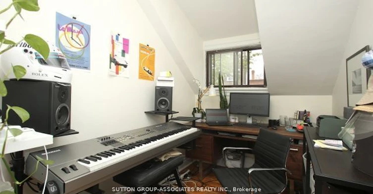 2nd Fl.-738 Shaw Street, Toronto, ON, M6G 3L7 - 11