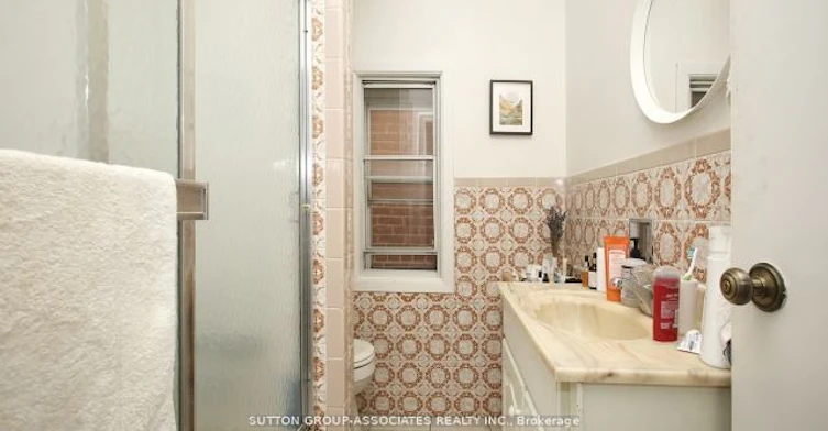 2nd Fl.-738 Shaw Street, Toronto, ON, M6G 3L7 - 9