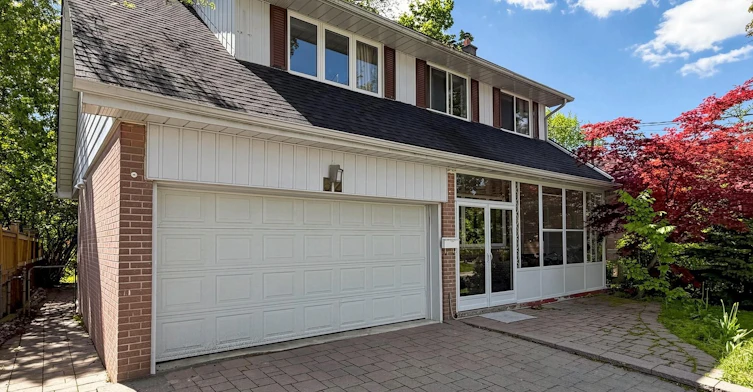 32 Wycliffe Crescent, Toronto, ON, M2K 1V6 - 3