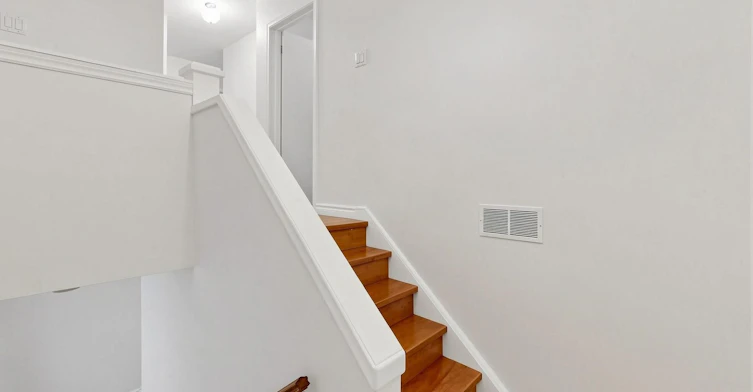 32 Wycliffe Crescent, Toronto, ON, M2K 1V6 - 18