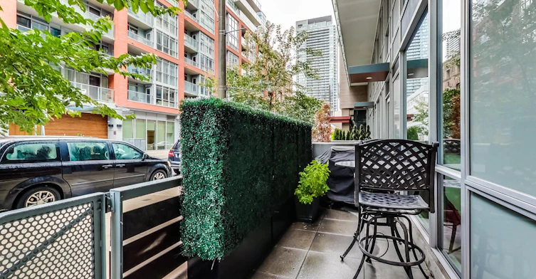 TH24-30 Nelson Street, Toronto, ON, M5V 0H5 - 2