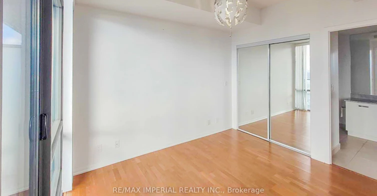 4802-832 Bay Street, Toronto, ON, M5S 1Z6 - 10