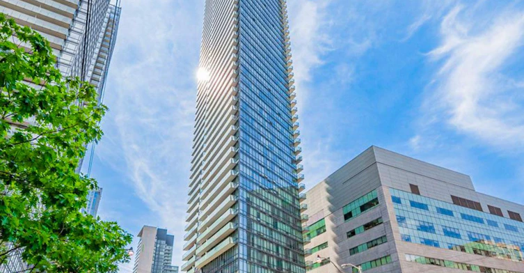 4802-832 Bay Street, Toronto, ON, M5S 1Z6 - 2