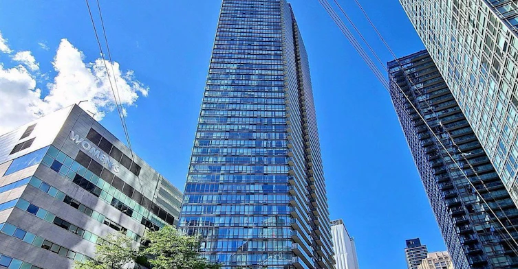 4802-832 Bay Street, Toronto, ON, M5S 1Z6
