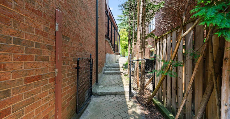 23 Brandy Court, Toronto, ON, M3B 3C6 - 10