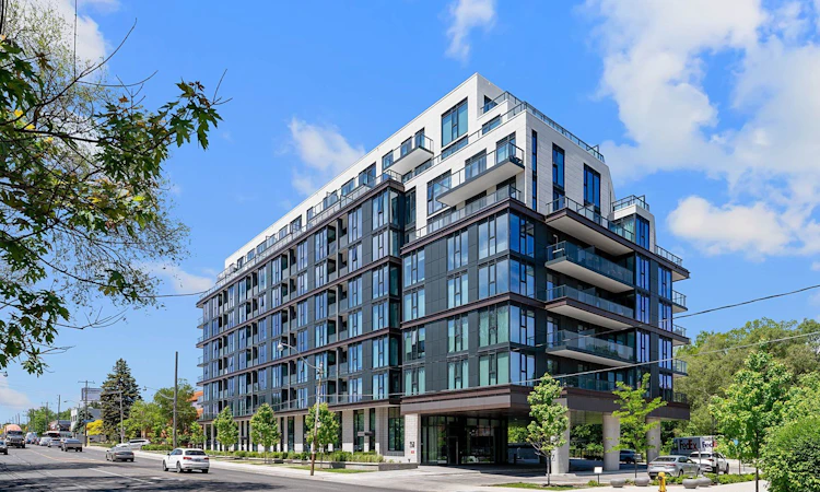906-250 Lawrence Avenue W