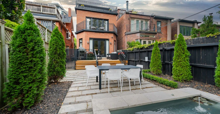 43 Bernard Avenue, Toronto, ON, M5R 1R3 - 46