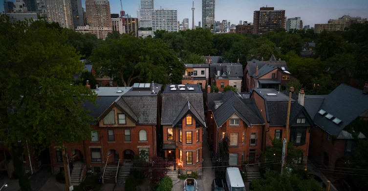 43 Bernard Avenue, Toronto, ON, M5R 1R3 - 3