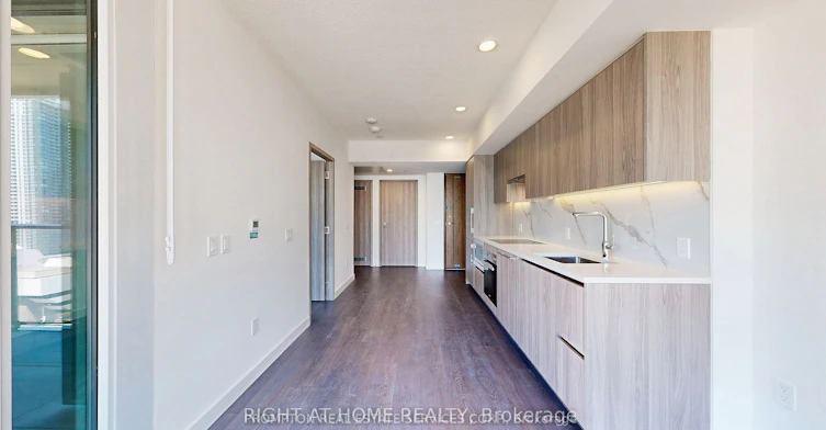 2815-1 Concord Cityplace Way, Toronto, ON, M5V 0X3 - 14