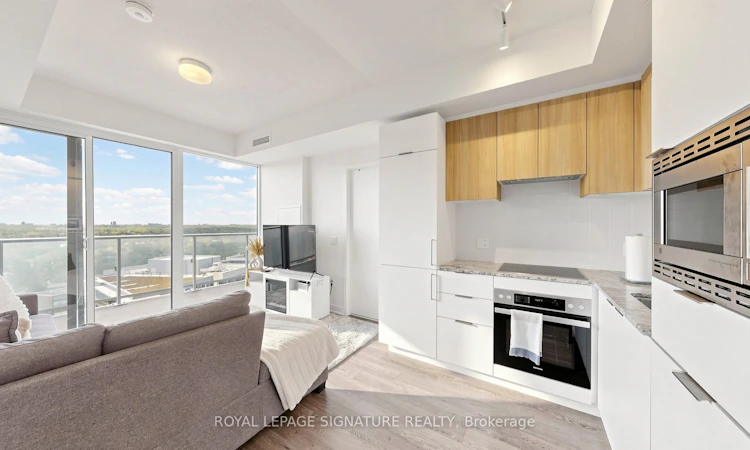 1608-50 O'neill Road