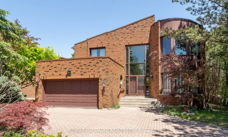 13 Ballyconnor Court