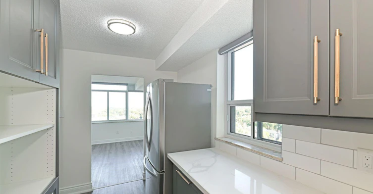 1205-3000 Bathurst Street, Toronto, ON, M6B 3B4 - 3