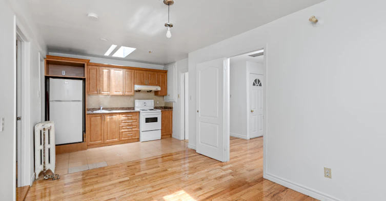 #100-1989 Yonge Street, Toronto, ON, M4S 1Z8 - 7